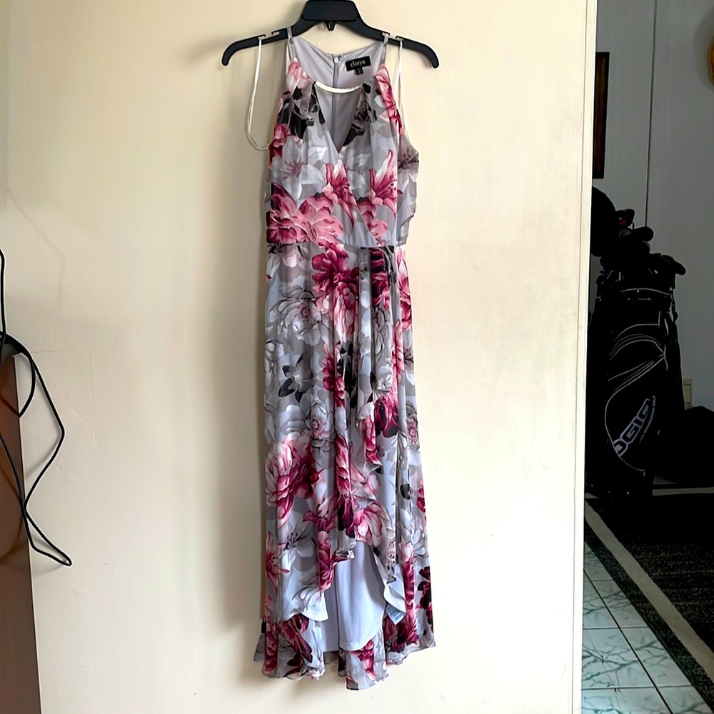 Dress hi/lo Gray and pink flowers size 6 petite